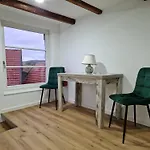 Zweibettzimmer Mit Gemeinschaftsbad Und Kueche Grossenbach *