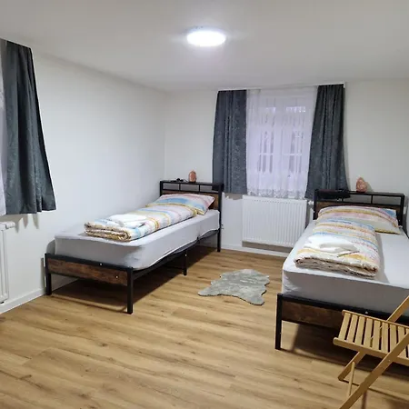 Zweibettzimmer Mit Gemeinschaftsbad Und Kueche Grossenbach 게스트하우스 훈펠트