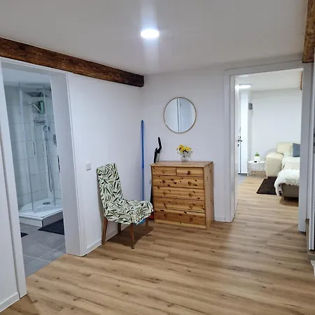 Zweibettzimmer Mit Gemeinschaftsbad Und Kueche Grossenbach