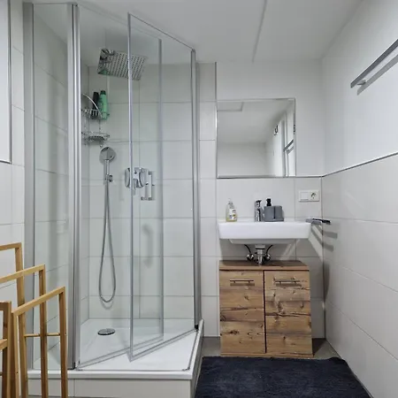 Zweibettzimmer Mit Gemeinschaftsbad Und Kueche Grossenbach 게스트하우스