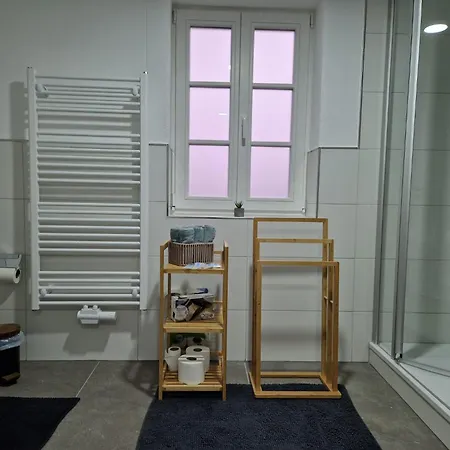 게스트하우스 Zweibettzimmer Mit Gemeinschaftsbad Und Kueche Grossenbach 훈펠트