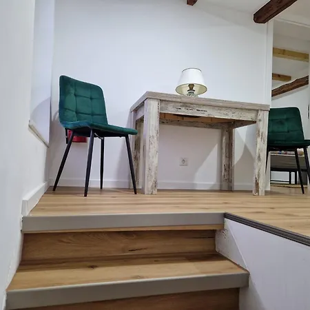 게스트하우스 Zweibettzimmer Mit Gemeinschaftsbad Und Kueche Grossenbach