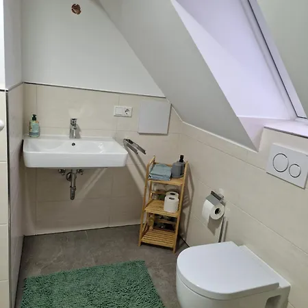 게스트하우스 Zweibettzimmer Mit Gemeinschaftsbad Und Kueche Grossenbach 훈펠트