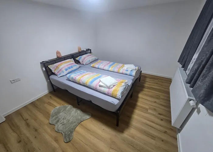 Pensjonat Zweibettzimmer Mit Gemeinschaftsbad Und Kueche Grossenbach