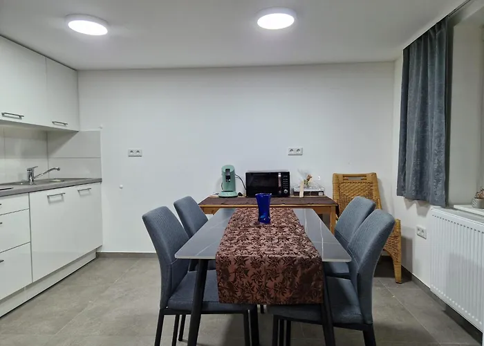 Zweibettzimmer Mit Gemeinschaftsbad Und Kueche Grossenbach Pensjonat *