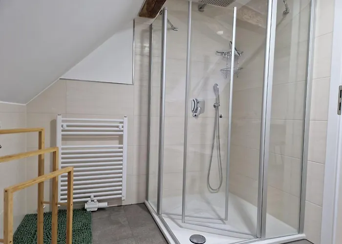 Zweibettzimmer Mit Gemeinschaftsbad Und Kueche Grossenbach Pensjonat Hünfeld